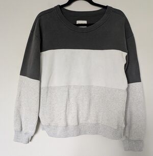 Abercrombie And Fitch Gray and White Colorblock Crewneck Sweatshirt Sz M